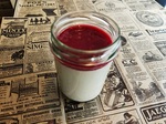 Panacotta au coulis de fruits rouges